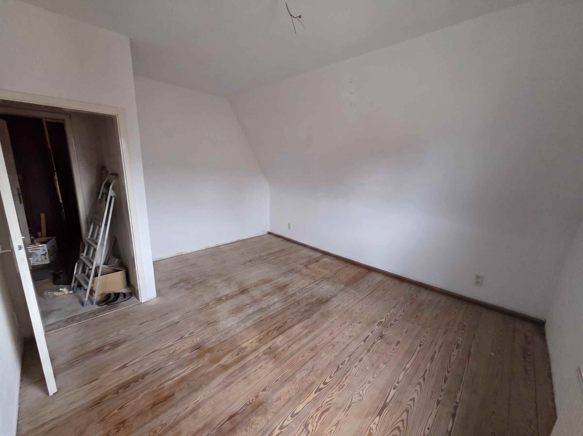 Attraktive, teilsanierungsbedürftige Kapitalanlage in Großheppach — Bild 5