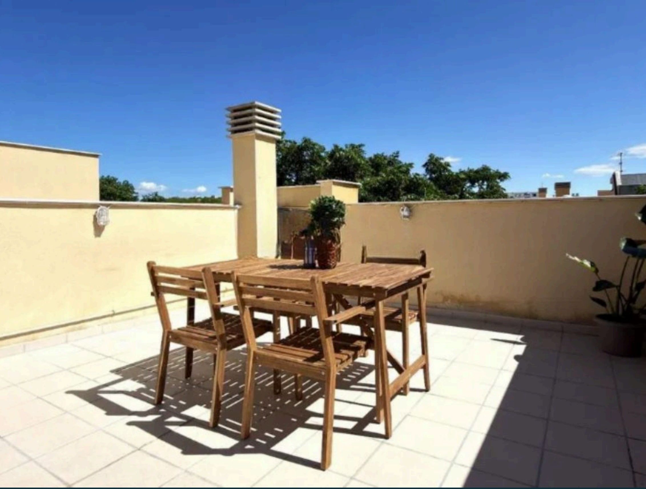 Renovierte 2-Zimmer-Wohnung mit Dachterrasse — Bild 6