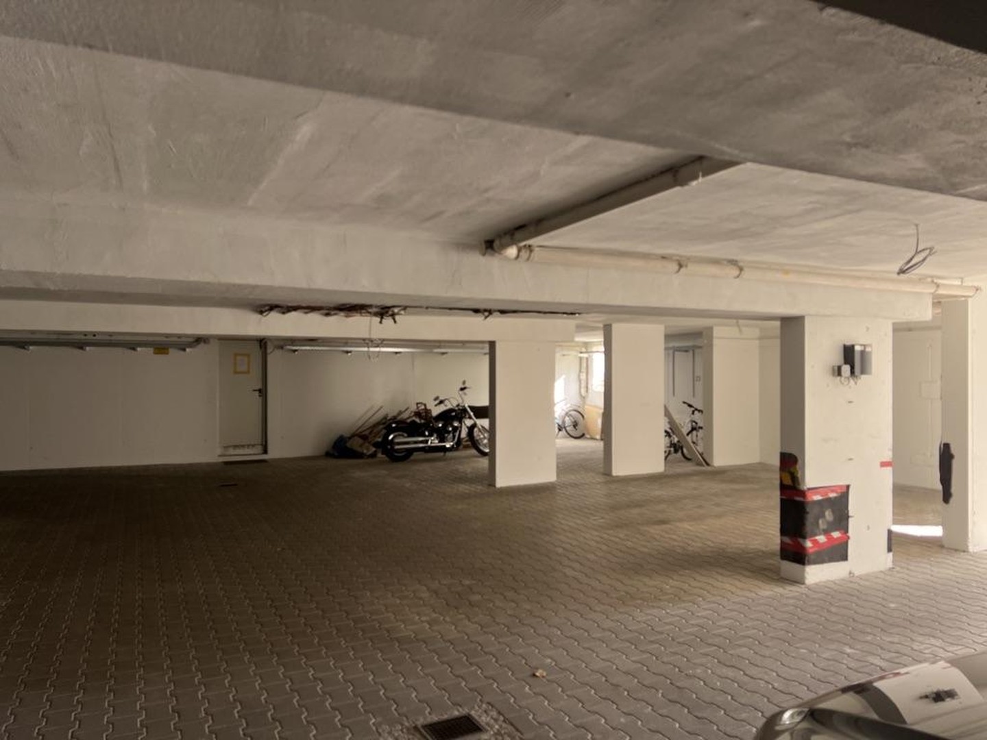 Attraktive 4-Zimmer-Dachgeschosswohnung mit Balkon & Tiefgarage — Bild 10